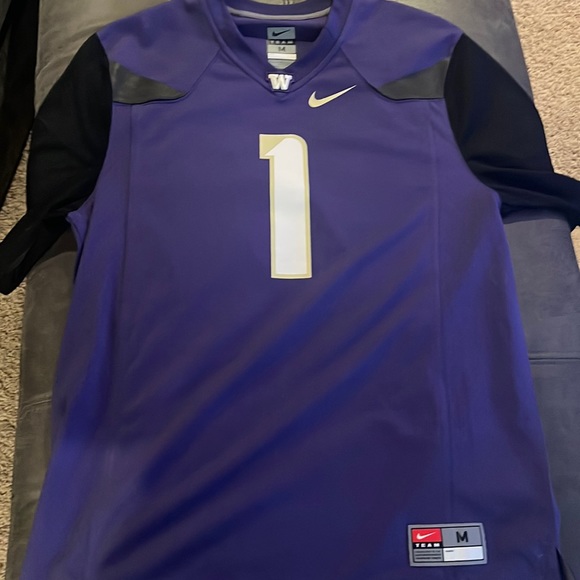 Huskies college jersey Sz men’s medium - Picture 1 of 3